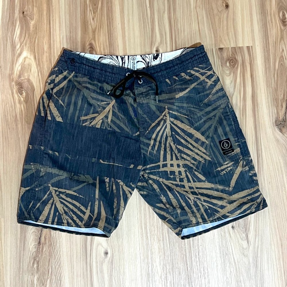 VOLCOM BOARD SHORTS | SIZE 34 | SLINGERS SWIM TRUNKS FLORAL PATTERN - SURFING